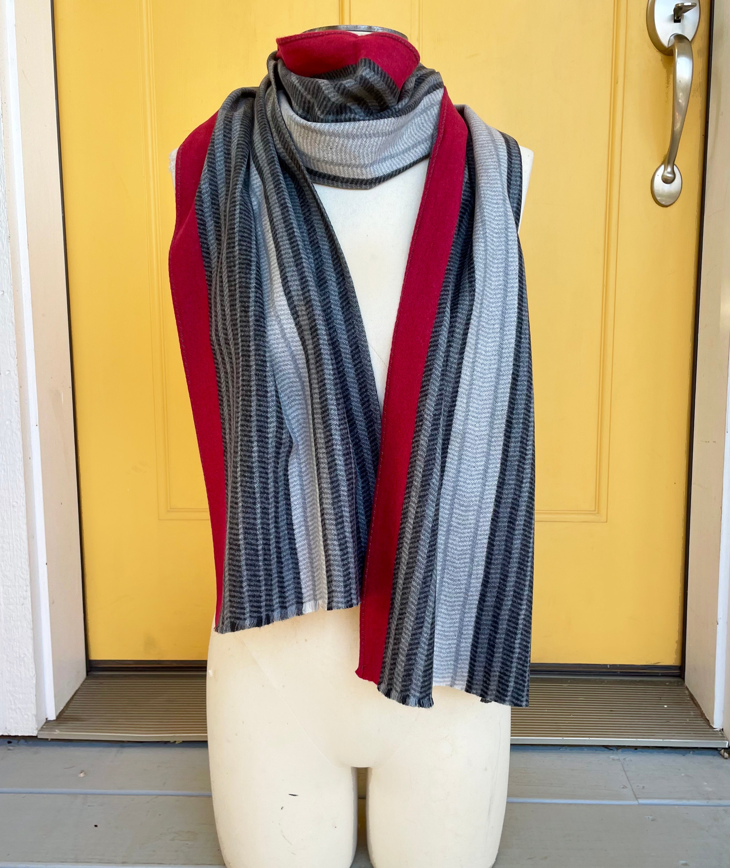 π¨ available new brushed silk Scarf