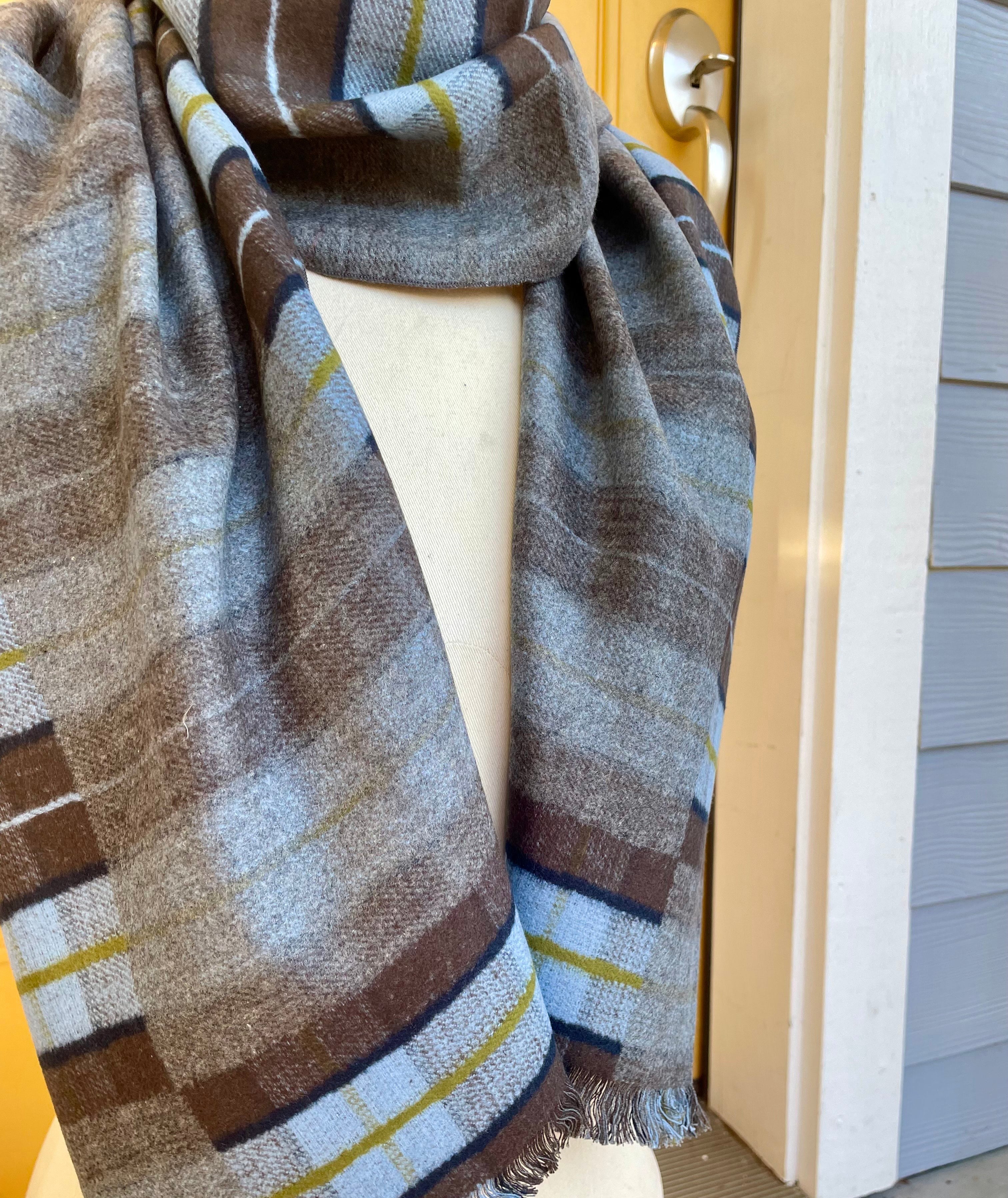 π¨ available new brushed silk Scarf