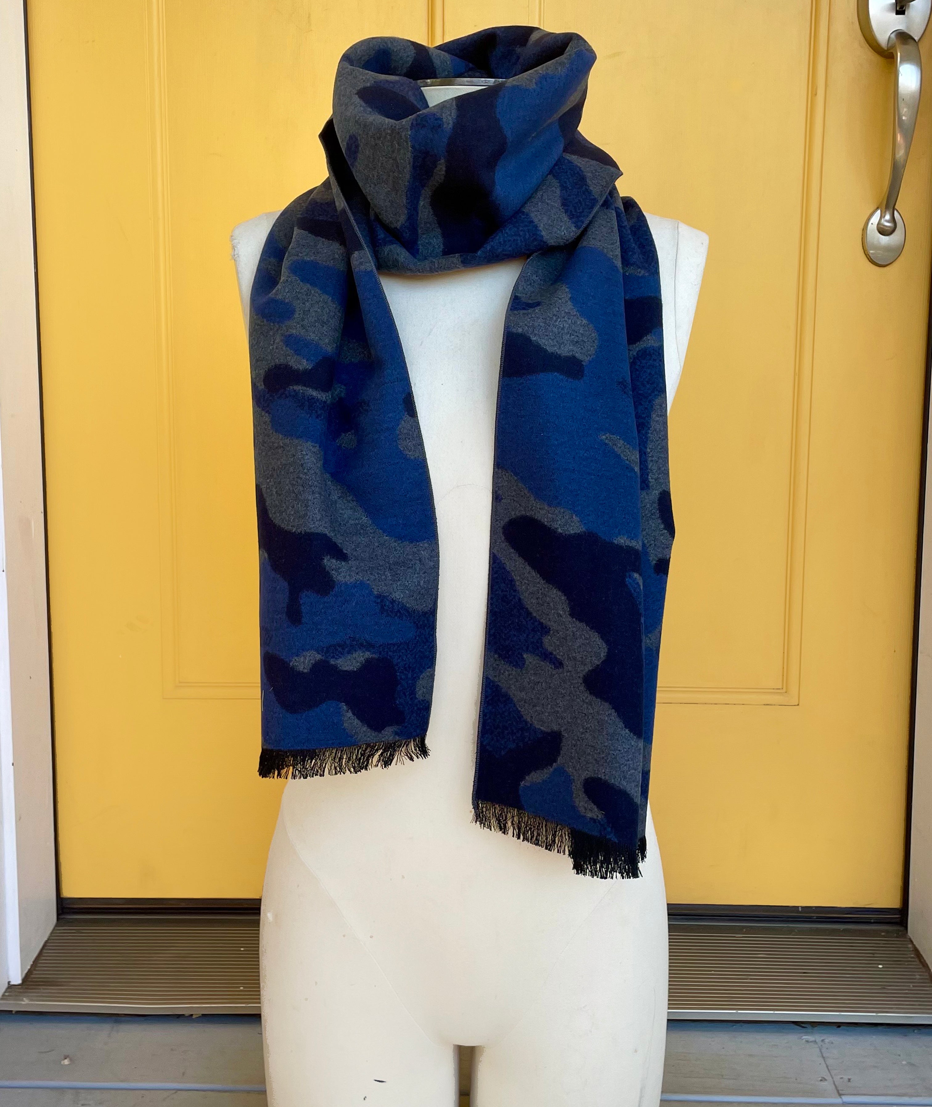 π¨ available new brushed silk Scarf