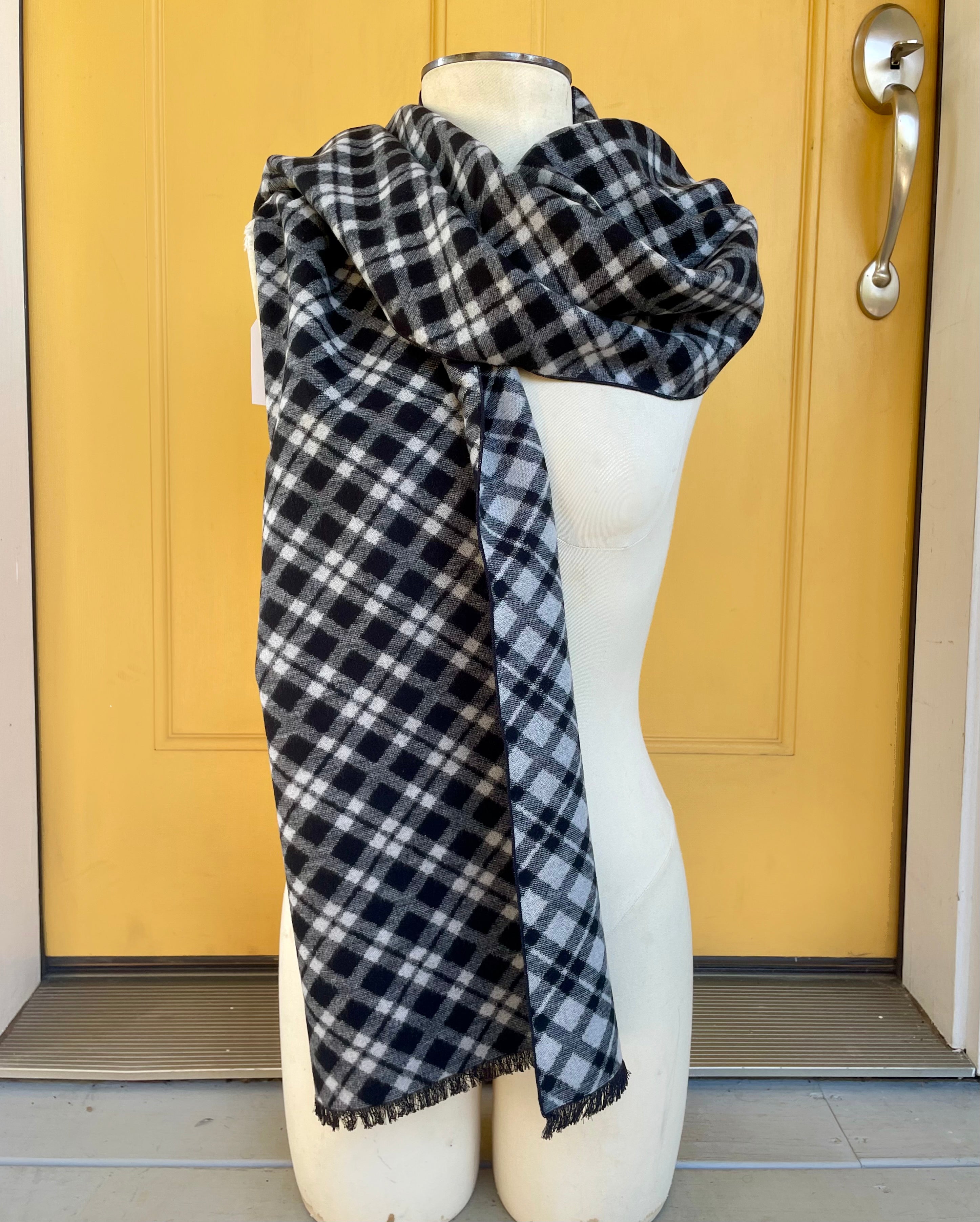 π¨ available new brushed silk Scarf