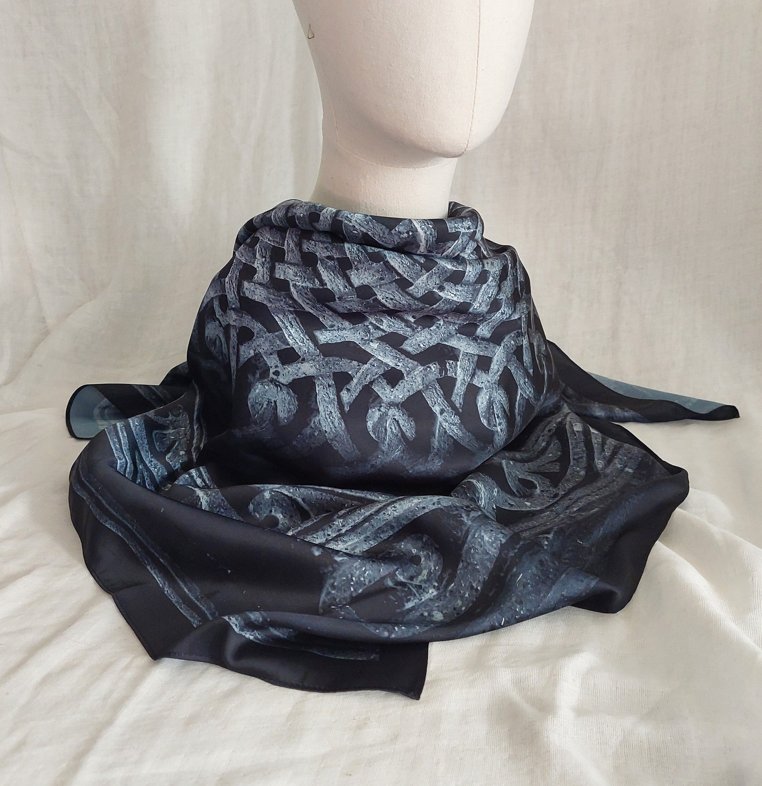 Armenian Khachkar ornament wheel of eternity scarf