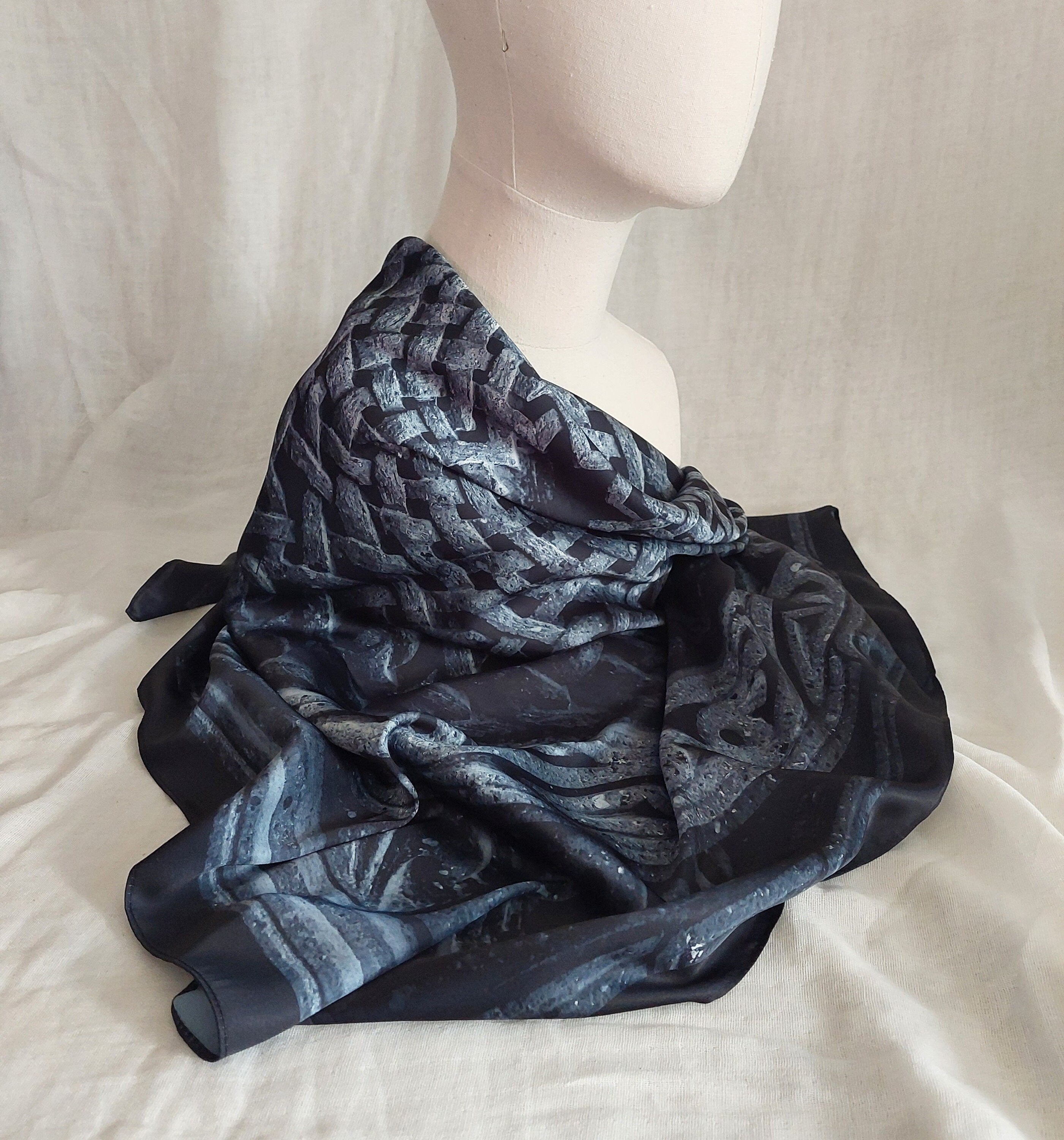 Armenian Khachkar ornament wheel of eternity scarf