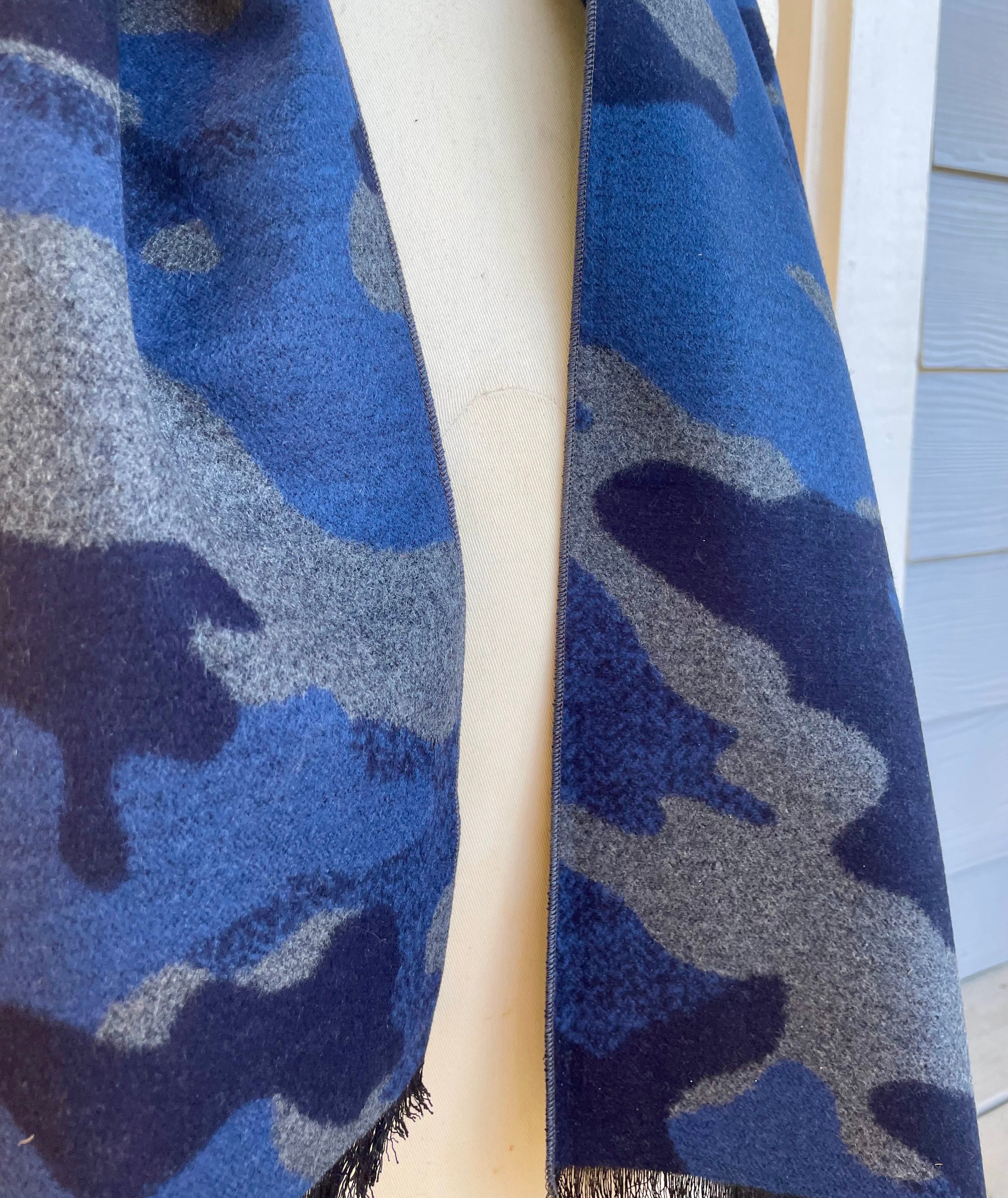 🚨 available new brushed silk Scarf